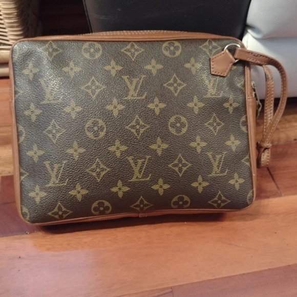 Louis Vuitton Pochette Sport Clutch - Picture 6 of 16